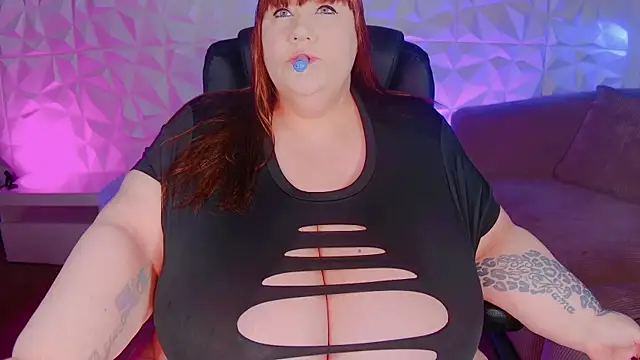 Snapshot of BiggyMelon chatting on October 4, 3:04 am BiggyMelon online show from October 4, 3:04 am