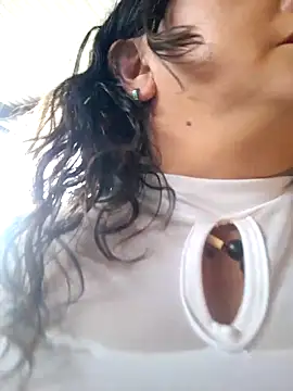 Snapshot of Vivianmature chatting on March 28, 6:29 pm Vivianmature online show from March 28, 6:29 pm