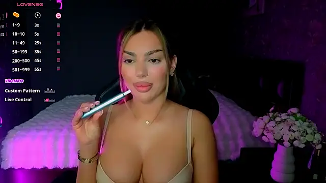 babyleilaa online show from March 10, 9:53 pm