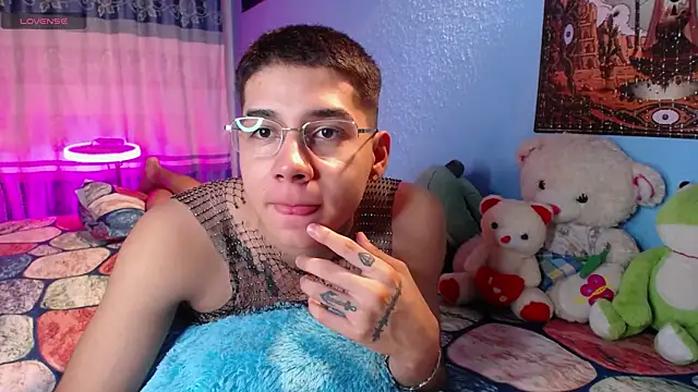 mexican cum online show from April 28, 1:04 am