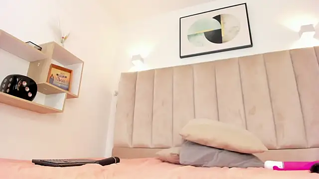 Anniie Queen online show from September 20, 3:18 am