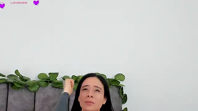 VeronicaTonu online show from December 18, 6:25 pm
