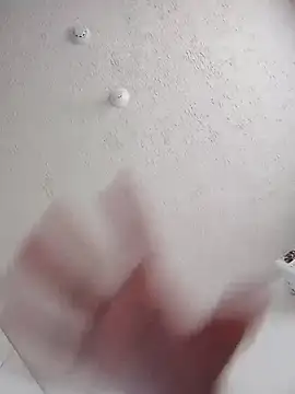 Snapshot of rossgreen77 chatting on October 21, 10:32 pm rossgreen77 online show from October 21, 10:32 pm