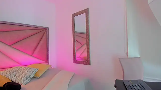 FaloonRoussel online show from January 13, 6:13 pm