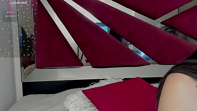 FaloonRoussel online show from May 13, 5:32 pm