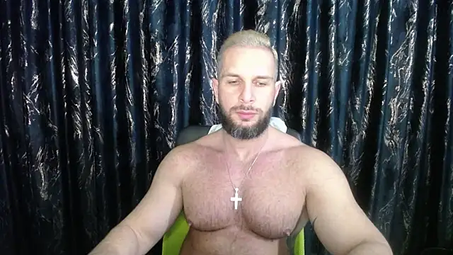 Snapshot of HotterLrgDom chatting on February 27, 12:54 am HotterLrgDom online show from February 27, 12:54 am
