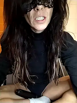 EmySkinny85 online show from February 4, 4:18 pm