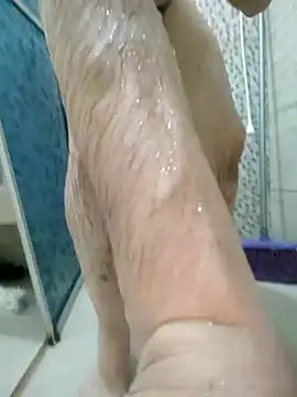 Snapshot of lucasmalaga chatting on December 2, 11:18 pm lucasmalaga online show from December 2, 11:18 pm