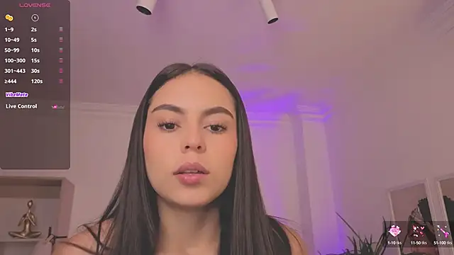 Snapshot of Aleejaa__ chatting on September 24, 11:35 am Aleejaa online show from September 24, 11:35 am