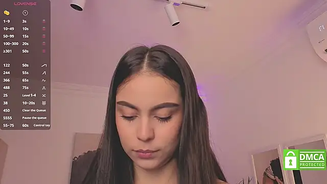 Snapshot of Aleejaa__ chatting on October 6, 11:40 am Aleejaa online show from October 6, 11:40 am