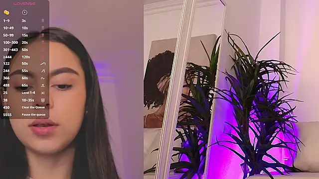 Snapshot of Aleejaa__ chatting on October 10, 11:31 am Aleejaa online show from October 10, 11:31 am