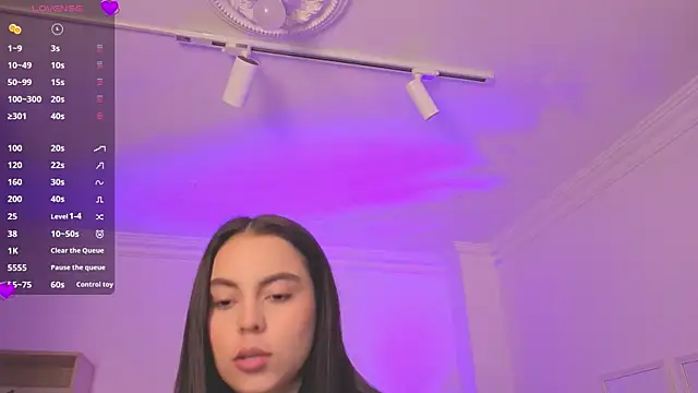 Snapshot of Aleejaa__ chatting on June 6, 11:37 am Aleejaa online show from June 6, 11:37 am