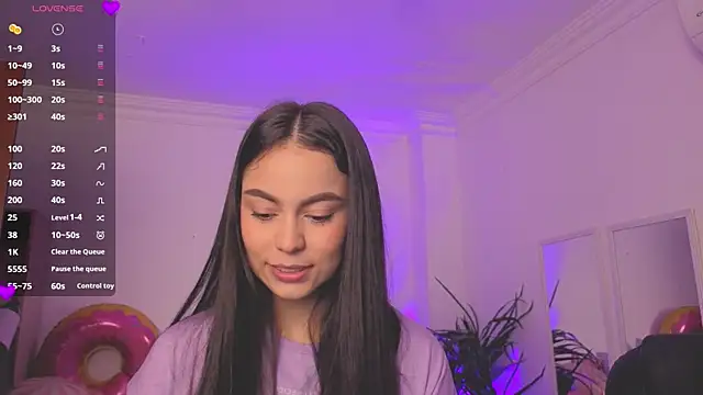 Snapshot of Aleejaa__ chatting on July 8, 11:48 am Aleejaa online show from July 8, 11:48 am
