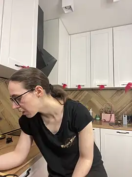 MartiniiSelenna online show from March 25, 6:41 am