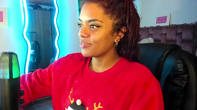 ladyrd1 online show from December 25, 7:57 am