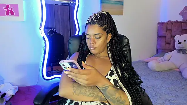 ladyrd1 online show from March 20, 8:20 am