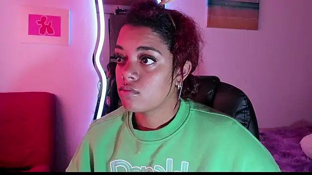 ladyrd1 online show from September 14, 6:51 pm