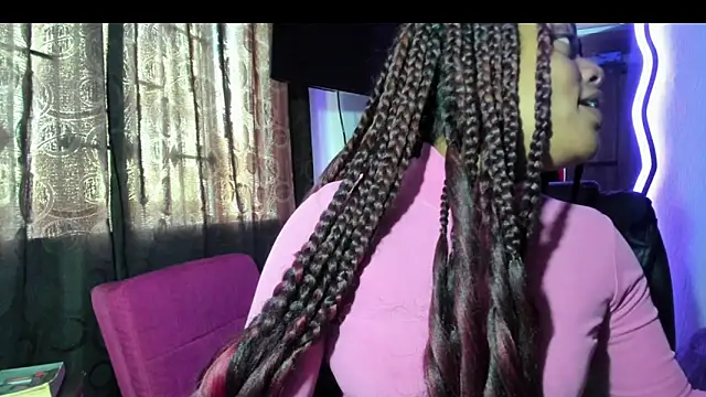 ladyrd1 online show from December 19, 8:27 pm