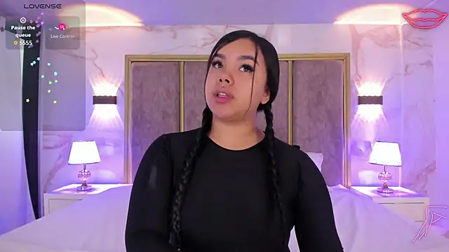 Snapshot of MarianaGarciaa__ chatting on September 26, 7:18 pm MarianaGarciaa online show from September 26, 7:18 pm