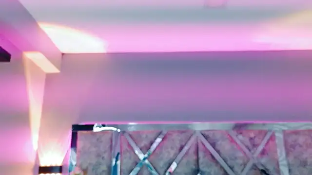 Snapshot of MarianaGarciaa__ chatting on October 18, 7:25 pm MarianaGarciaa online show from October 18, 7:25 pm