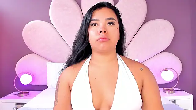 Snapshot of MarianaGarciaa__ chatting on November 8, 7:23 pm MarianaGarciaa online show from November 8, 7:23 pm