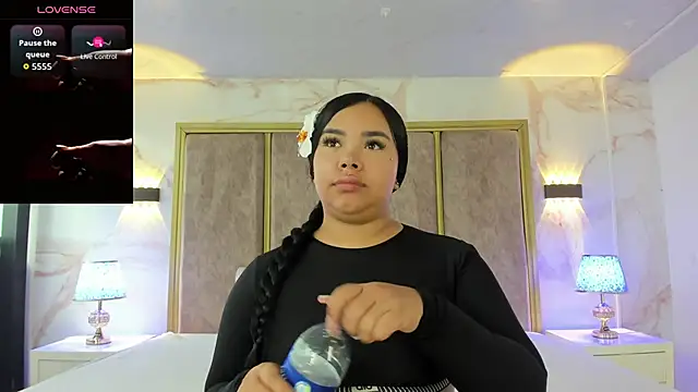 Snapshot of MarianaGarciaa__ chatting on November 11, 7:36 pm MarianaGarciaa online show from November 11, 7:36 pm