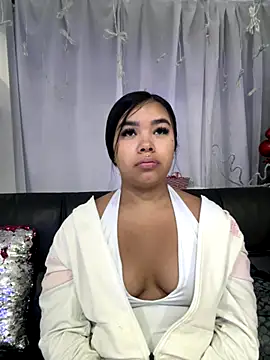 Snapshot of MarianaGarciaa__ chatting on December 5, 10:57 am MarianaGarciaa online show from December 5, 10:57 am