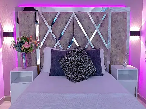 Snapshot of MarianaGarciaa__ chatting on December 21, 6:59 pm MarianaGarciaa online show from December 21, 6:59 pm