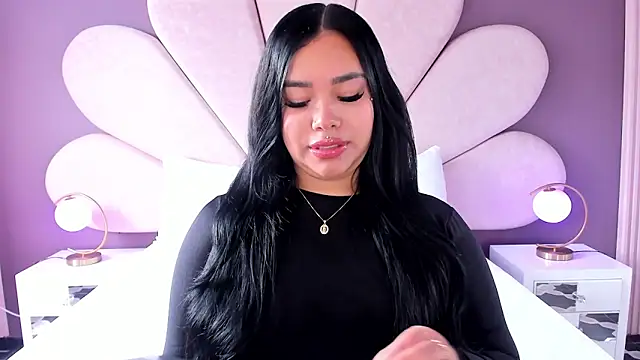 Snapshot of MarianaGarciaa__ chatting on February 18, 6:59 pm MarianaGarciaa online show from February 18, 6:59 pm