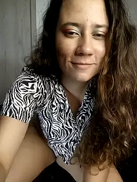 lovely kitt online show from January 26, 5:56 am