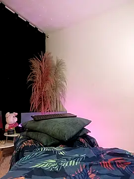 Snapshot of lovely_kitt chatting on October 5, 8:12 am lovely kitt online show from October 5, 8:12 am