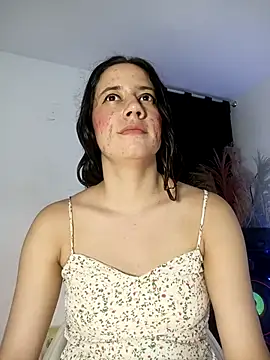 Snapshot of lovely_kitt chatting on October 12, 1:04 am lovely kitt online show from October 12, 1:04 am