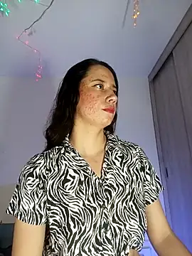 lovely kitt online show from December 20, 1:02 am