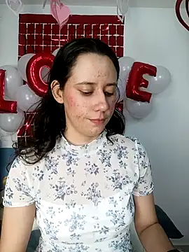 lovely kitt online show from February 15, 3:47 am