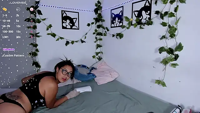 melanieecox online show from September 25, 8:01 pm