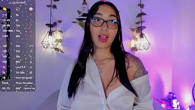 melanieecox online show from May 22, 11:10 pm