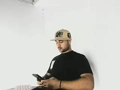 Snapshot of Sebas-hott chatting on October 3, 10:29 pm Sebas-hott online show from October 3, 10:29 pm