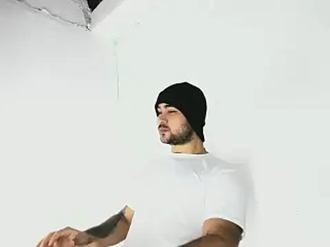 Snapshot of Sebas-hott chatting on October 10, 10:42 pm Sebas-hott online show from October 10, 10:42 pm