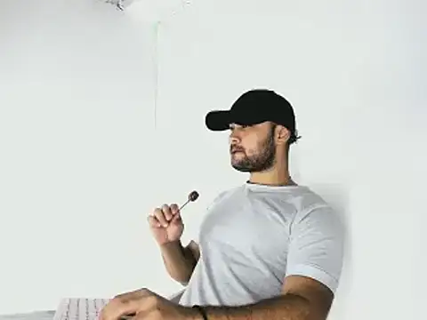 Snapshot of Sebas-hott chatting on October 11, 10:41 pm Sebas-hott online show from October 11, 10:41 pm