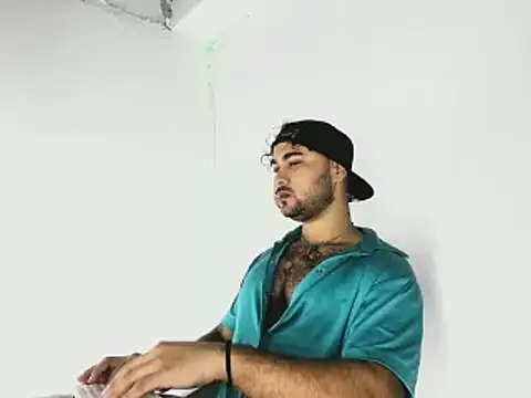 Snapshot of Sebas-hott chatting on October 13, 10:32 pm Sebas-hott online show from October 13, 10:32 pm