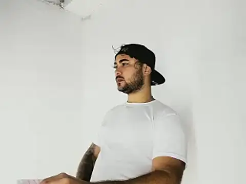 Snapshot of Sebas-hott chatting on October 22, 10:42 pm Sebas-hott online show from October 22, 10:42 pm