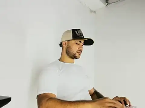 Snapshot of Sebas-hott chatting on November 1, 10:34 pm Sebas-hott online show from November 1, 10:34 pm