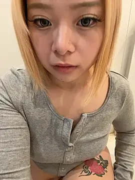 Rei1216xo online show from December 3, 5:48 am