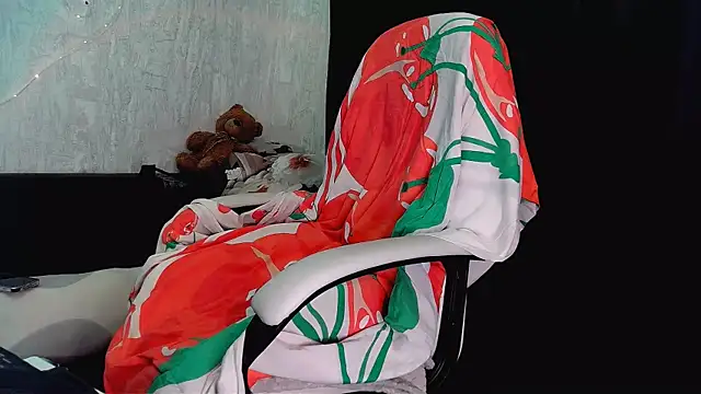 Teasing Molly online show from September 26, 3:05 pm