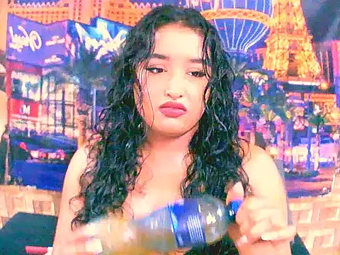 Snapshot of IndianAngel4u chatting on September 18, 5:31 am IndianAngel4u online show from September 18, 5:31 am