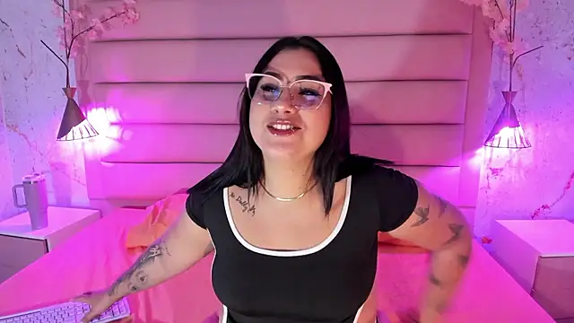 sabrinamilani online show from January 19, 3:21 am