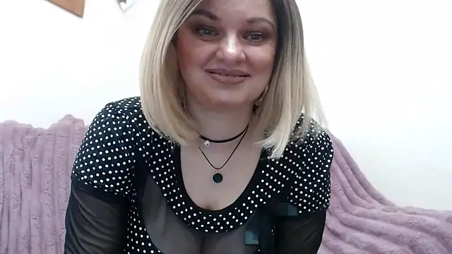 Snapshot of YourSweetJam chatting on February 12, 6:25 pm YourSweetJam online show from February 12, 6:25 pm