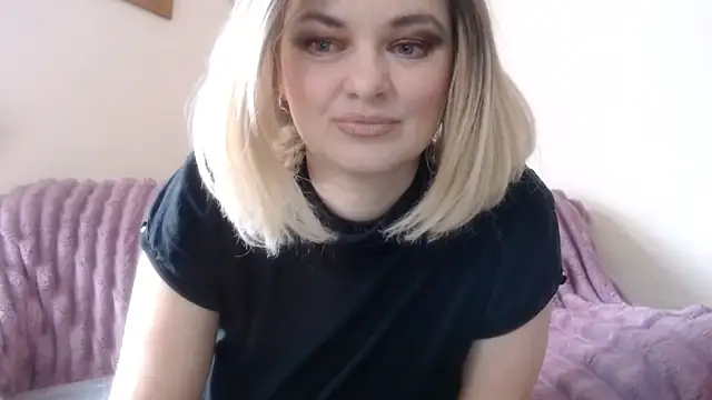 Snapshot of YourSweetJam chatting on March 2, 10:22 am YourSweetJam online show from March 2, 10:22 am