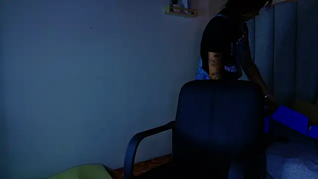 alaia-rogers online show from October 24, 11:39 am