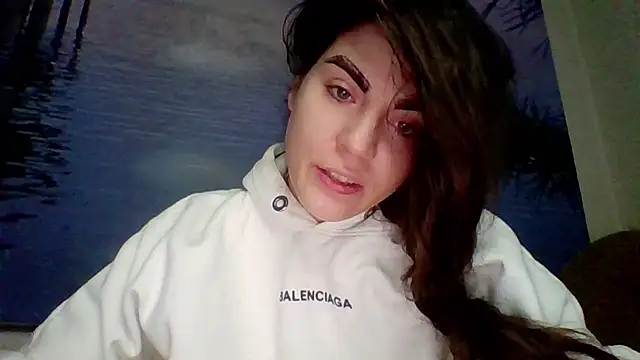 AliceTailor online show from May 4, 6:37 pm